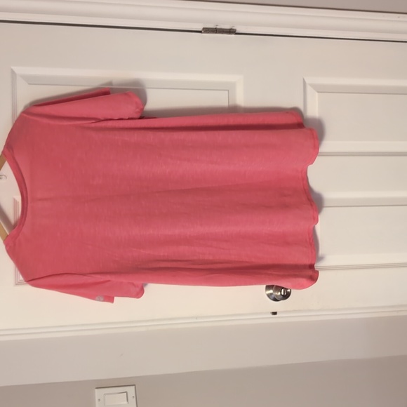 Light and comfortable Pink Active top - Picture 3 of 5